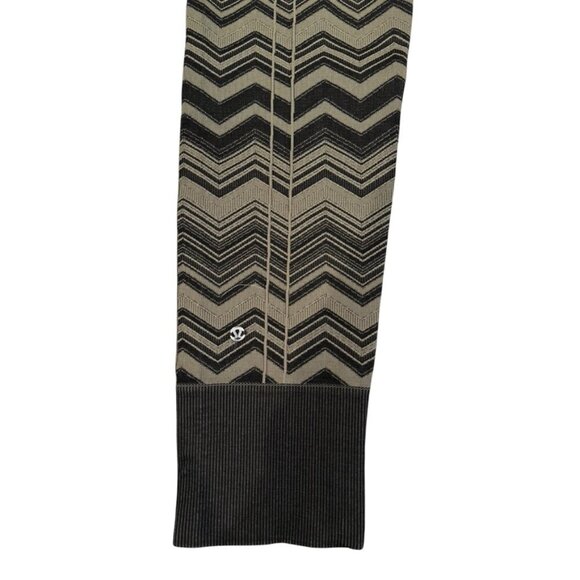 Lululemon "Ebb to Street" Leggings size 8 - Picture 3 of 4